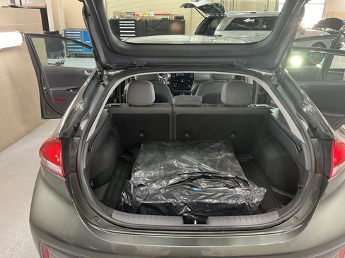 Certified 2021 Hyundai Ioniq SE image 13