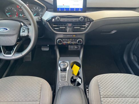 Certified 2022 Ford Escape SE w/ SE Sport Appearance Package image 11