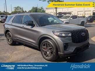 Used 2025 Ford Explorer ST-Line w/ ST-Line Street Pack AWD/4WD video 1