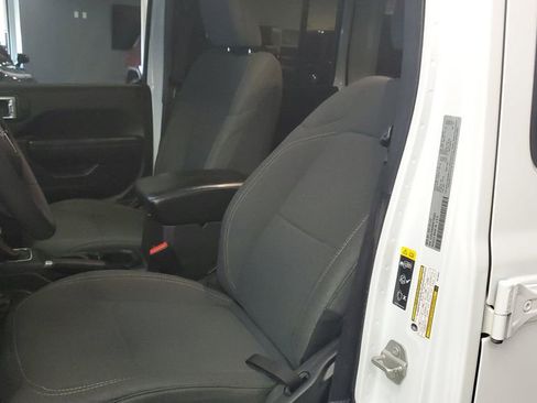 Used 2024 Jeep Wrangler Unlimited AWD/4WD image 18