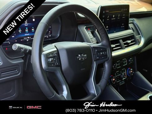 Used 2023 Chevrolet Suburban Z71 w/ Luxury Package AWD/4WD image 19