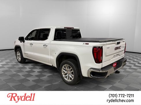 Used 2021 GMC Sierra 1500 SLT image 2
