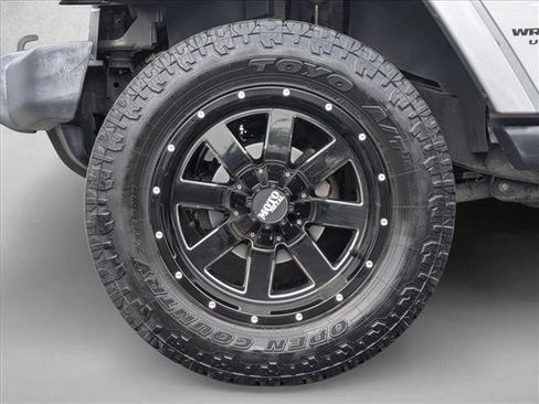 Used 2016 Jeep Wrangler Unlimited Sahara image 21