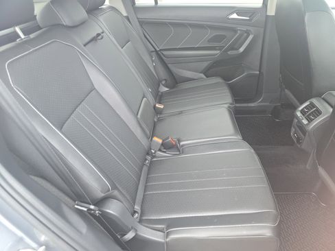 Certified 2024 Volkswagen Tiguan SE AWD/4WD image 17