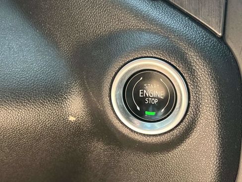 Used 2019 GMC Sierra 1500 AT4 w/ AT4 Premium Package AWD/4WD image 36