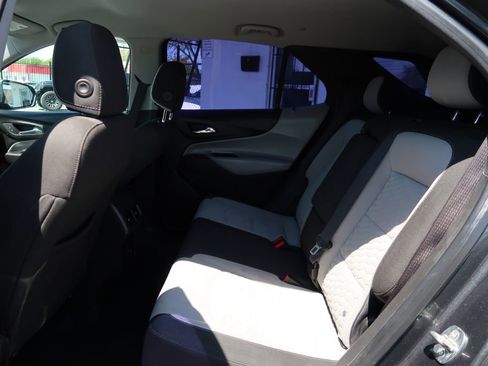Used 2020 Chevrolet Equinox LS image 7