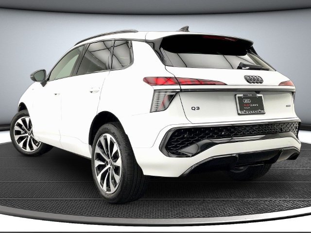 New 2026 Audi Q3 quattro 2.0T AWD/4WD image 3