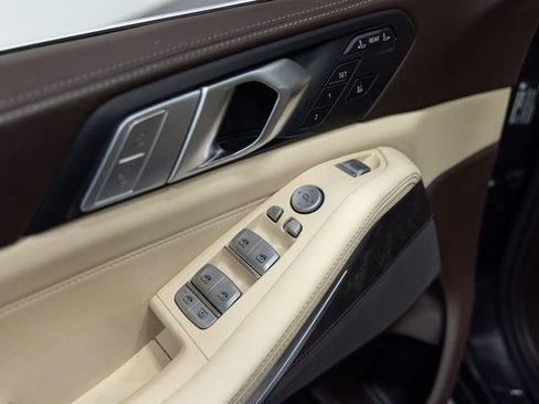 Used 2019 BMW X7 xDrive50i w/ Premium Package image 12