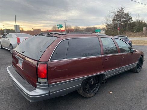 Used 1992 Oldsmobile Custom Cruiser image 4