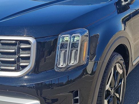 Used 2025 Kia Telluride S image 9