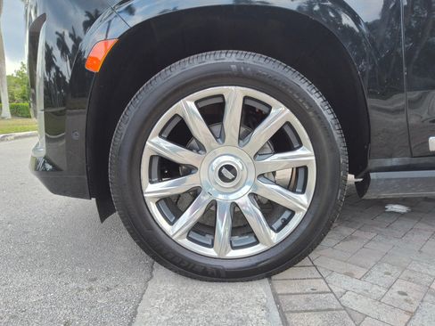Used 2021 Cadillac Escalade Premium Luxury Platinum AWD/4WD image 52