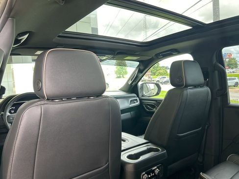 Used 2022 GMC Yukon SLT w/ SLT Premium Package RWD image 10