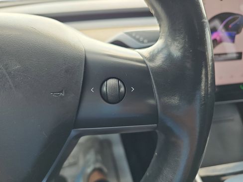 Used 2018 Tesla Model 3 Long Range RWD image 15