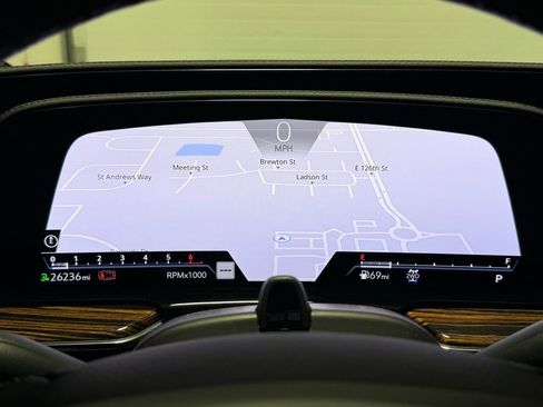 Used 2023 Cadillac Escalade Premium Luxury image 15