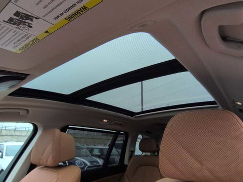 Certified 2023 BMW X7 xDrive40i w/ Executive Package image 20