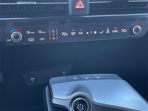 Used 2024 Kia EV6 Light image 36