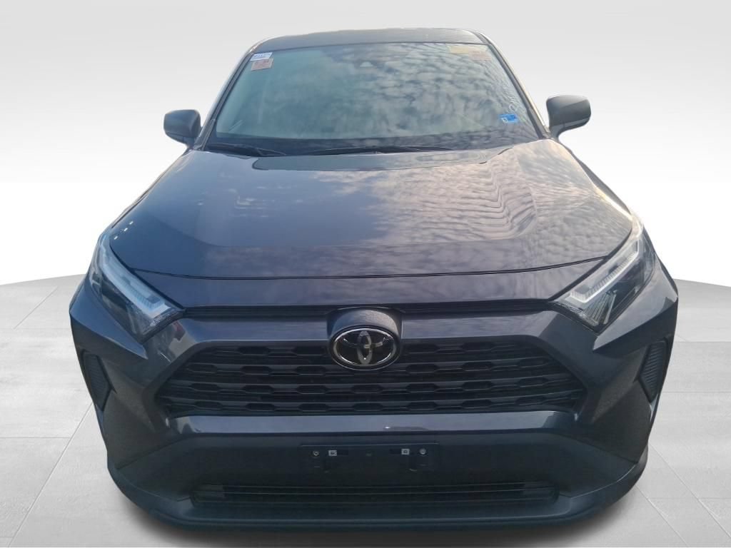 Used 2024 Toyota RAV4 LE AWD/4WD image 2