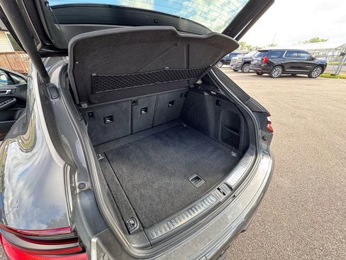 Used 2016 Porsche Macan Turbo w/ Premium Package Plus image 28