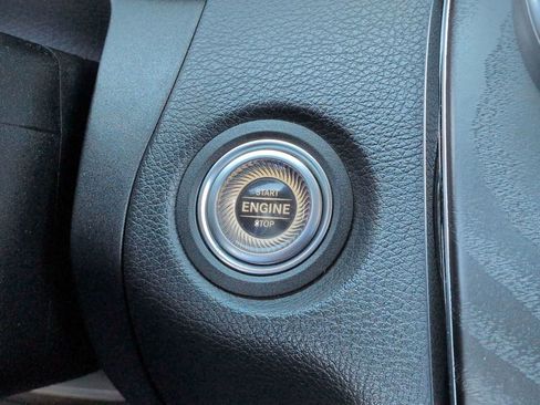 Used 2022 Mercedes-Benz C 300 Cabriolet image 36