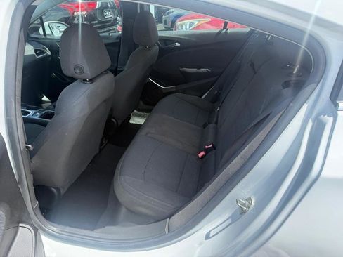 Used 2019 Chevrolet Cruze LT w/ LT True North Edition FWD image 24