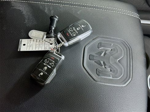 Used 2021 RAM 1500 Laramie w/ Sport Appearance Package image 36