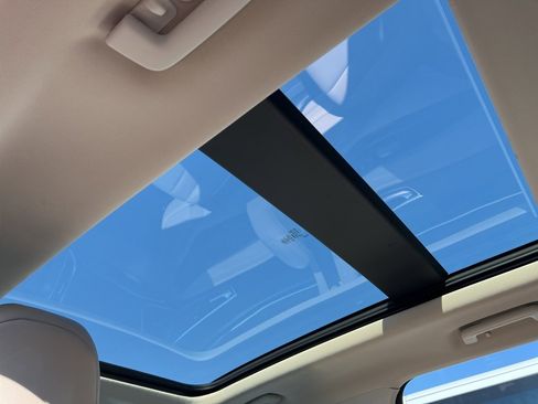 Certified 2017 Ford Edge Titanium w/ Equipment Group 301A image 34