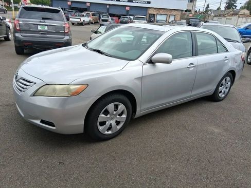 Used 2007 Toyota Camry LE FWD image 1