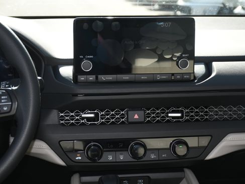 New 2025 Honda Accord SE image 9