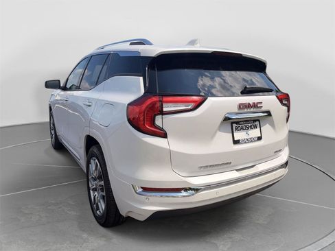 Used 2022 GMC Terrain Denali AWD/4WD image 3
