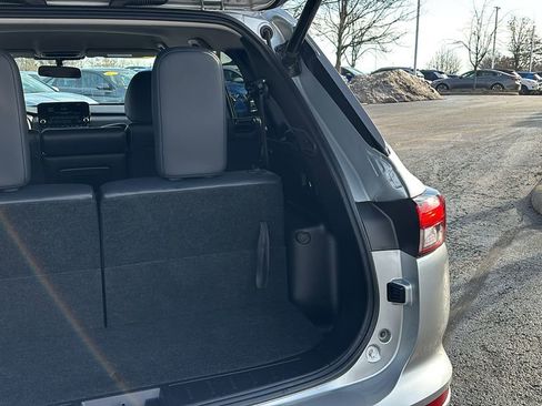 Used 2024 Mitsubishi Outlander SE image 34