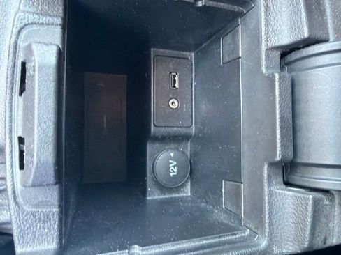 Used 2017 Ford Focus SE FWD image 26