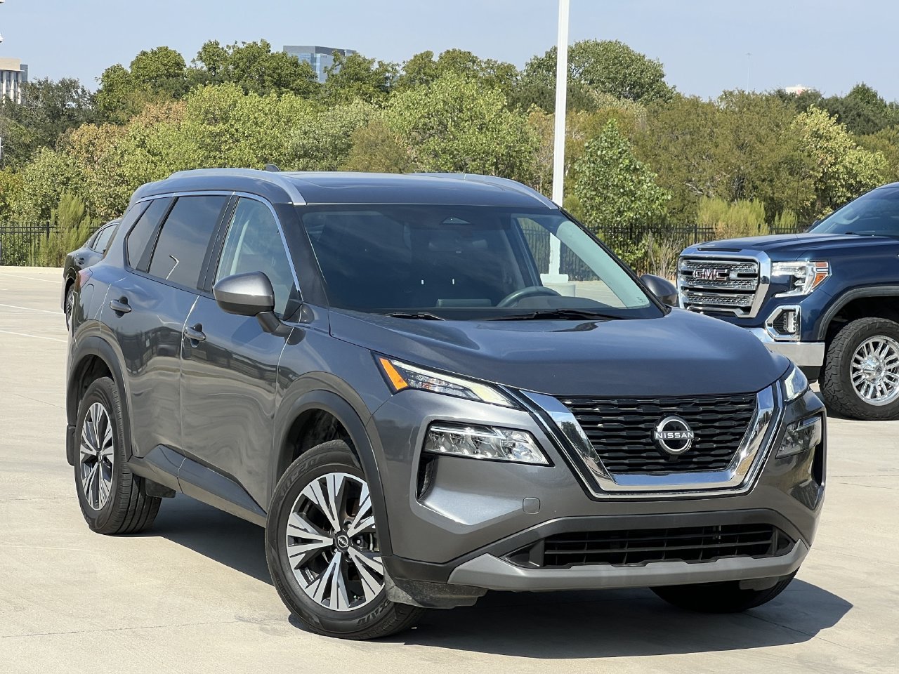Certified 2023 Nissan Rogue SV w/ SV Premium B Package FWD image 1