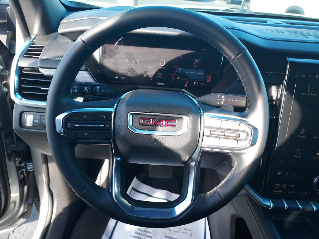 Used 2026 GMC Acadia Elevation w/ Elevation Premium Package FWD image 17