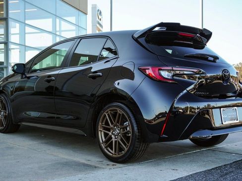 Used 2024 Toyota Corolla SE w/ SE Package image 9