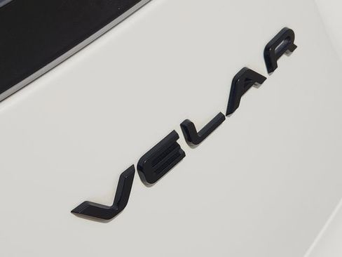 Used 2025 Land Rover Range Rover Velar Dynamic SE image 12