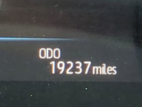 Used 2023 Toyota Sienna Limited image 27