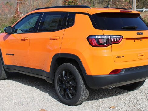 New 2026 Jeep Compass Latitude image 7