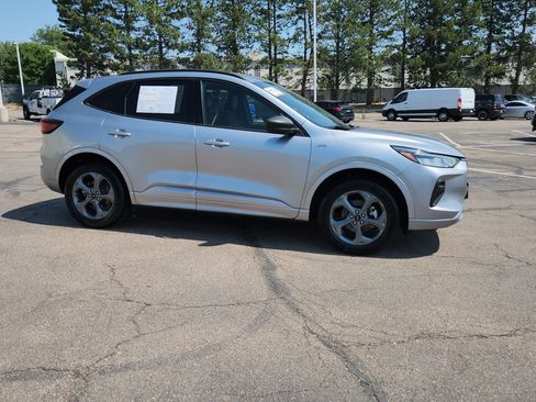 Certified 2024 Ford Escape ST-Line AWD/4WD image 12