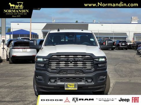 New 2025 RAM 2500 Tradesman AWD/4WD image 2