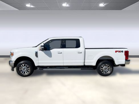 Used 2020 Ford F250 Lariat w/ Lariat Value Package image 2