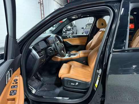Used 2022 BMW X5 xDrive40i w/ M Sport Package AWD/4WD image 14