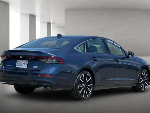 Certified 2024 Honda Accord Touring image 4