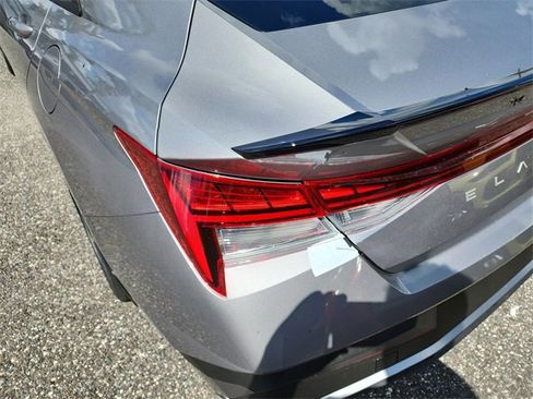 New 2025 Hyundai Elantra SEL image 7