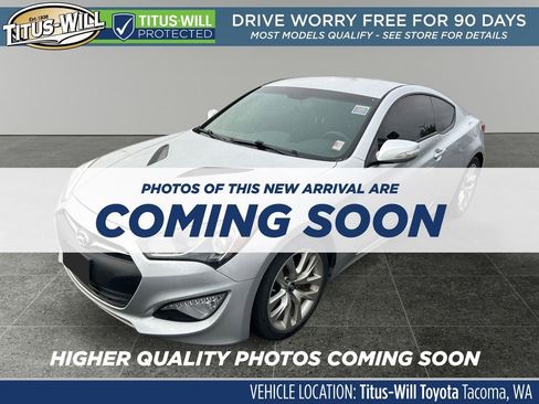 Used 2016 Hyundai Genesis 3.8 image 2