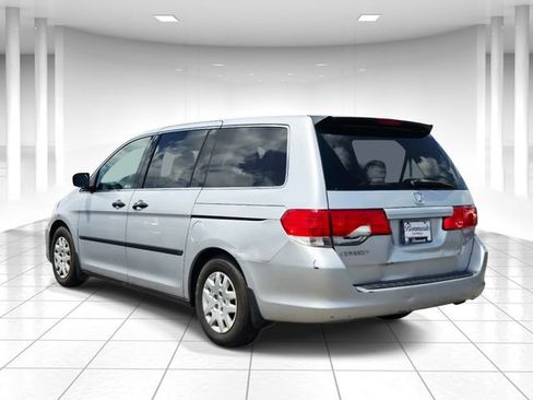 Used 2010 Honda Odyssey LX image 3