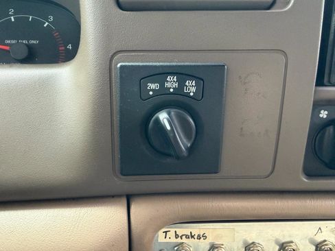 Used 1999 Ford F250 Lariat image 17