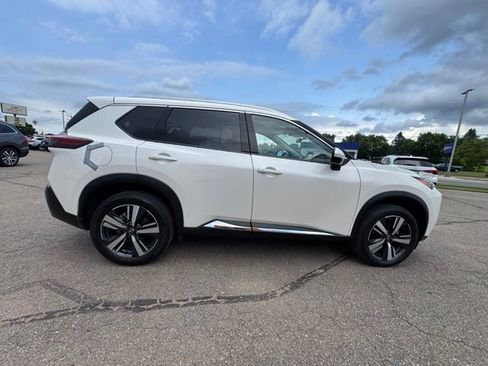 Used 2023 Nissan Rogue SL AWD/4WD image 8