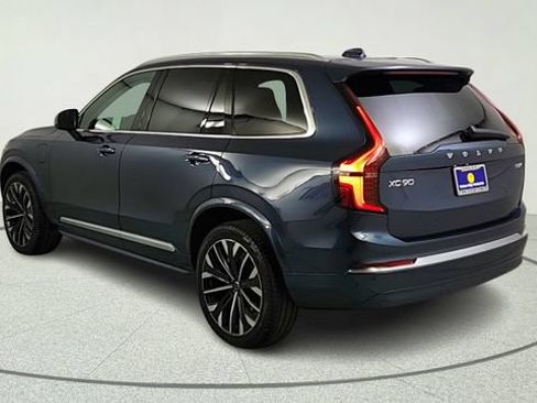 New 2026 Volvo XC90 T8 Ultra w/ Protection Package AWD/4WD image 5