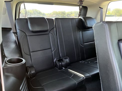 Used 2017 GMC Yukon SLT image 28