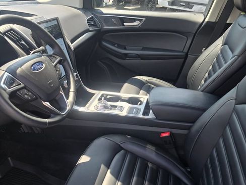 Certified 2024 Ford Edge SEL w/ Convenience Package AWD/4WD image 9